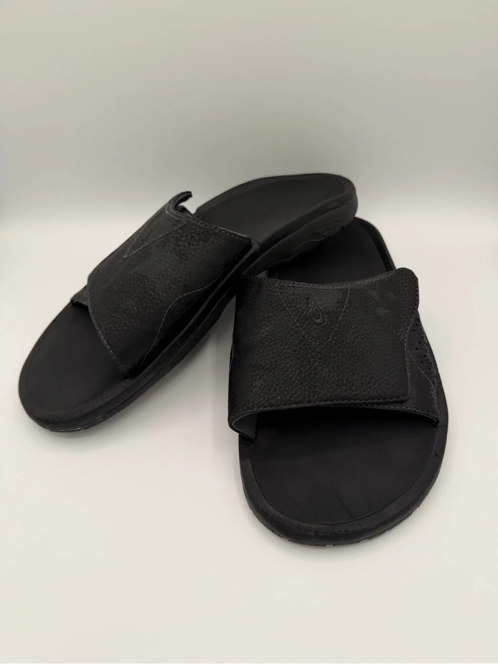 OluKai Men's Black Slide Sandals - Padded Slip-On Slides